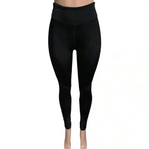 ALALA Women’s Black Shiny Leggings